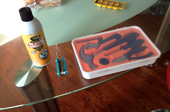  Outils et graisse pour chaine de vélo